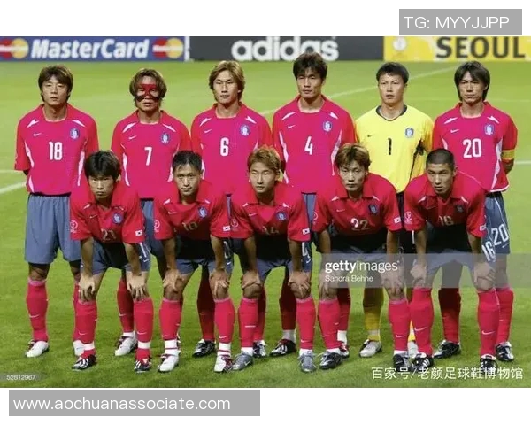 足球巨星成长轨迹深度解析 从少年时期到世界舞台的辉煌征程